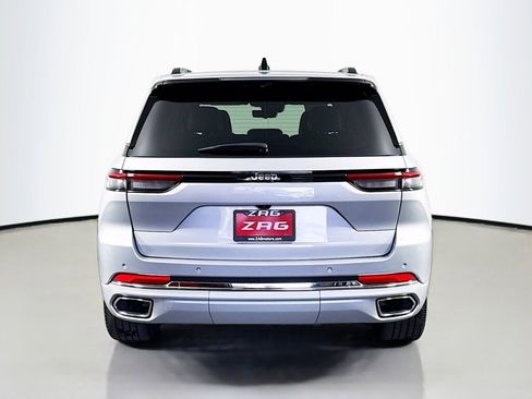 Used 2022 Jeep Grand Cherokee Overland w/ Luxury Tech Group IV image 4