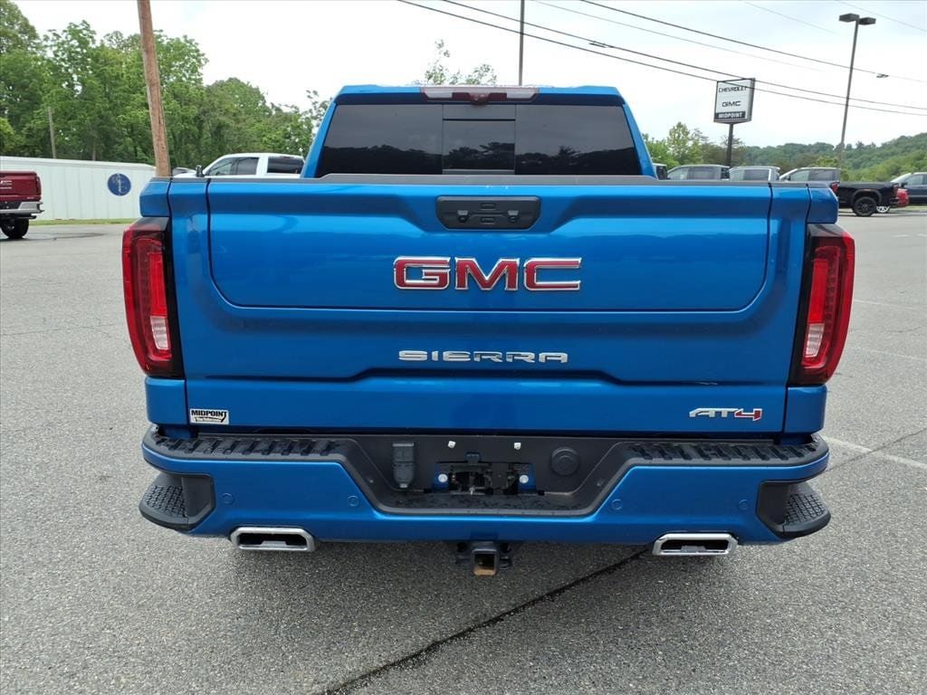 Used 2024 GMC Sierra 1500 AT4 w/ Technology Package AWD/4WD image 5