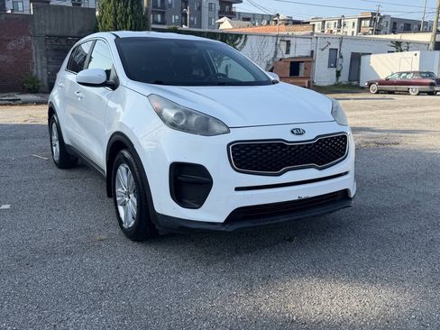Used 2017 Kia Sportage LX FWD image 4