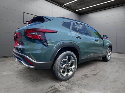 New 2026 Chevrolet Trax LT w/ Driver Confidence Package FWD image 3
