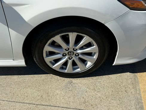 Used 2018 Toyota Camry LE image 44