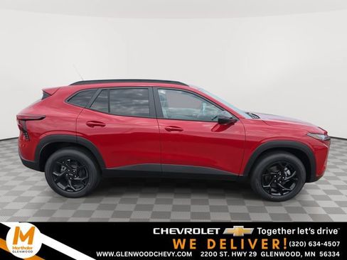 New 2026 Chevrolet Trax LT w/ Sunroof Package FWD image 1