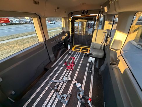 Used 2020 Ford Transit 150 XL image 20