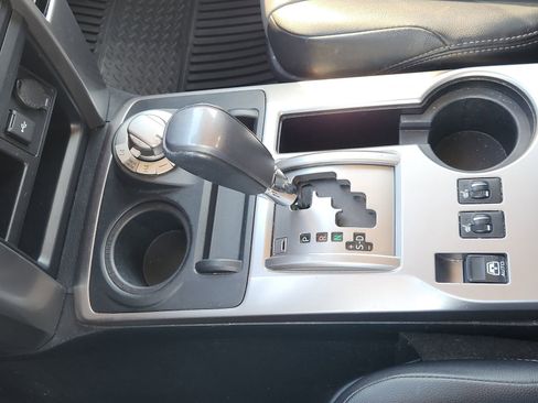 Used 2022 Toyota 4Runner SR5 Premium image 24