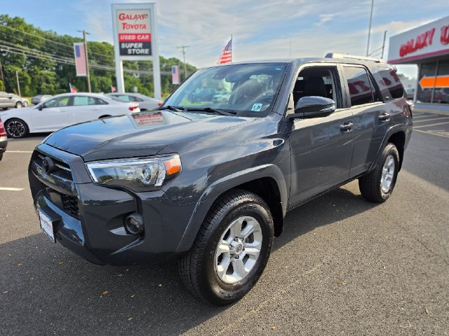 Used 2024 Toyota 4Runner SR5 Premium w/ Moonroof Package AWD/4WD image 3
