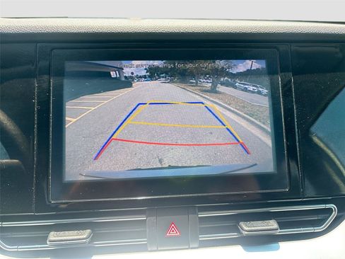 Used 2022 Kia Niro LX FWD image 12