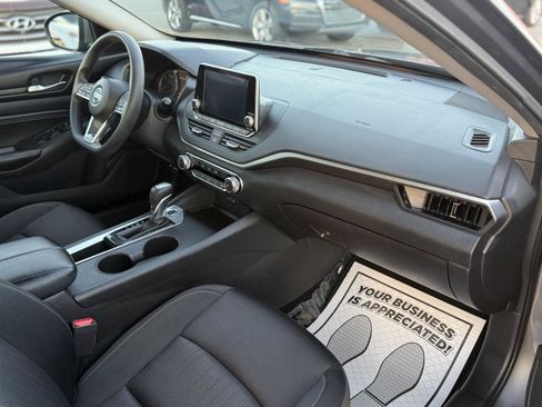 Used 2019 Nissan Altima 2.5 S FWD image 12