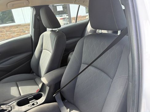 Used 2024 Toyota Corolla LE FWD image 3