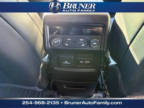 Used 2023 GMC Acadia AT4 w/ Technology Package image 25