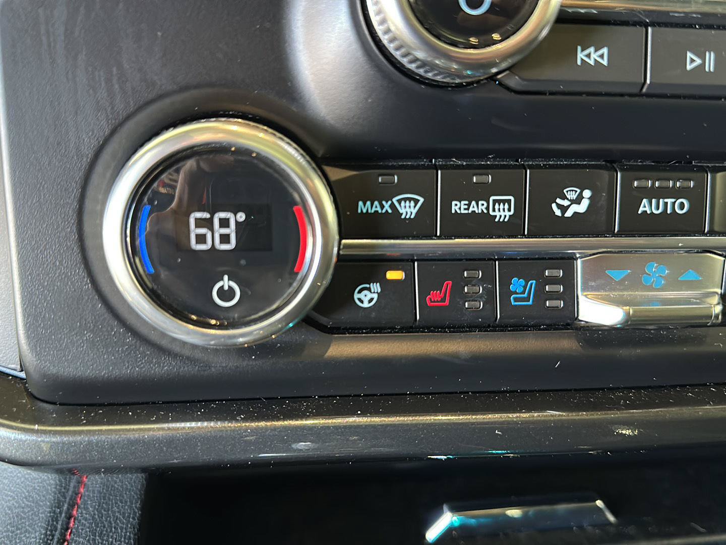 Used 2023 Ford Expedition Limited AWD/4WD image 14