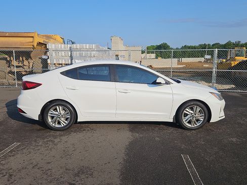 Used 2019 Hyundai Elantra SEL FWD image 7
