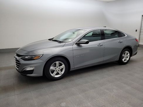 Used 2024 Chevrolet Malibu LS FWD image 2
