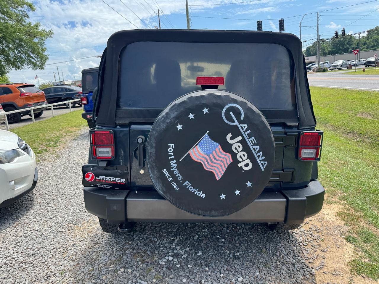 Used 2017 Jeep Wrangler Sport AWD/4WD image 4
