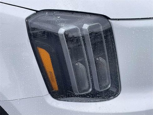 New 2025 Kia Telluride S image 13