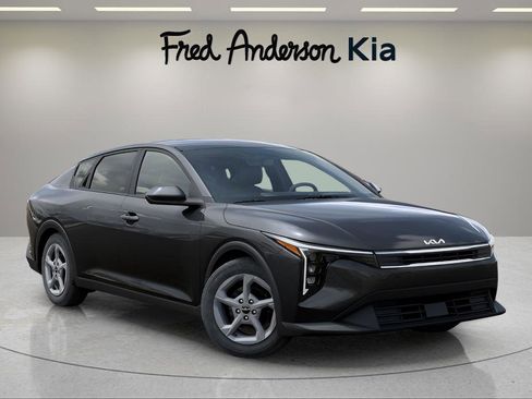 New 2025 Kia K4 LXS image 8