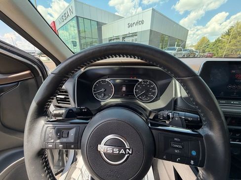 Certified 2023 Nissan Rogue SV w/ SV Premium B Package AWD/4WD image 9