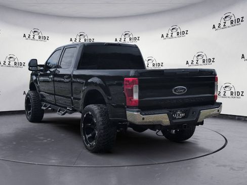 Used 2017 Ford F250 XLT w/ XLT Premium Package AWD/4WD image 4