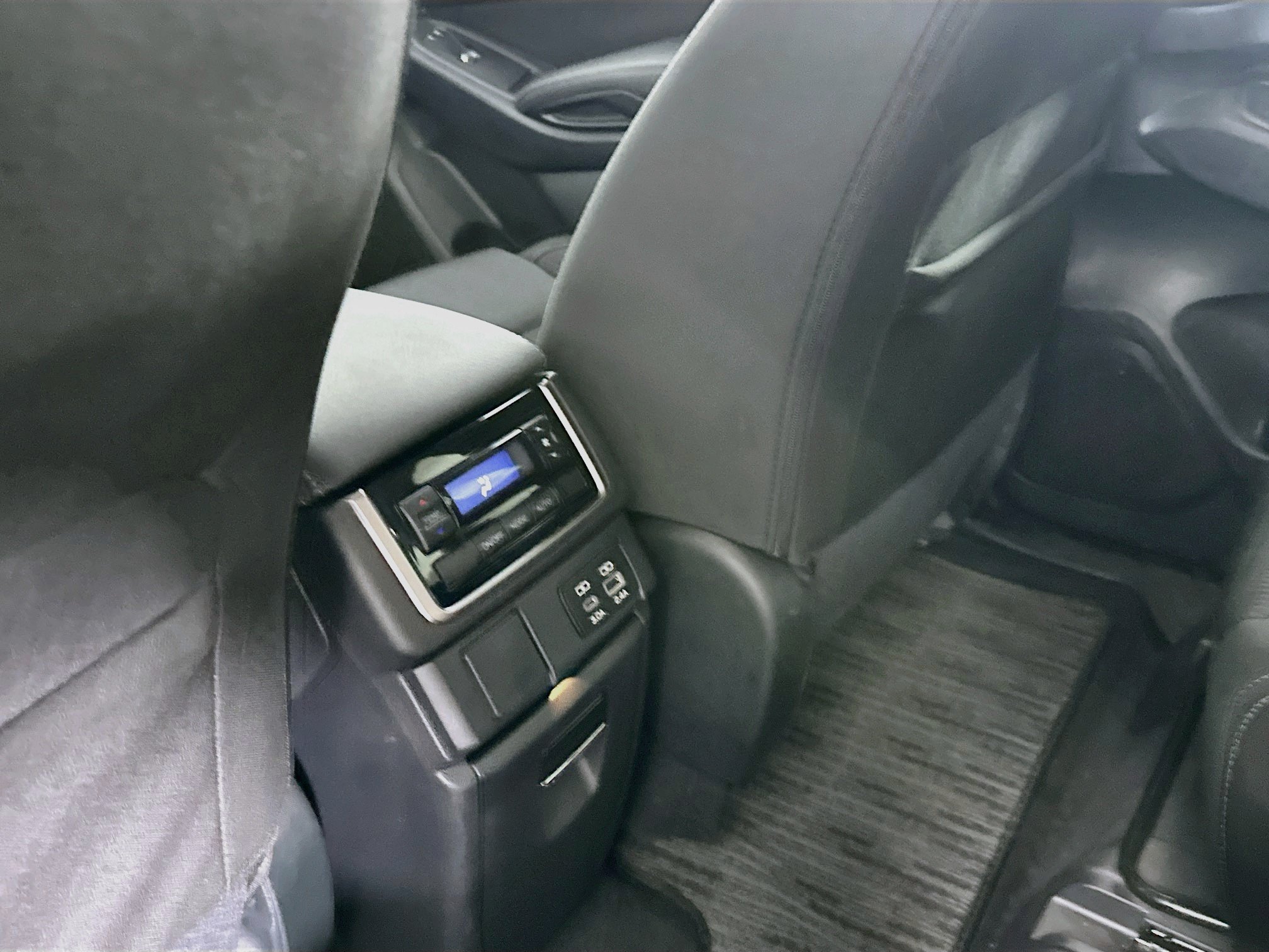 Used 2025 Subaru Ascent Premium AWD/4WD image 26