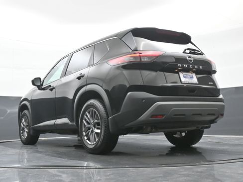 Used 2023 Nissan Rogue S AWD/4WD image 37