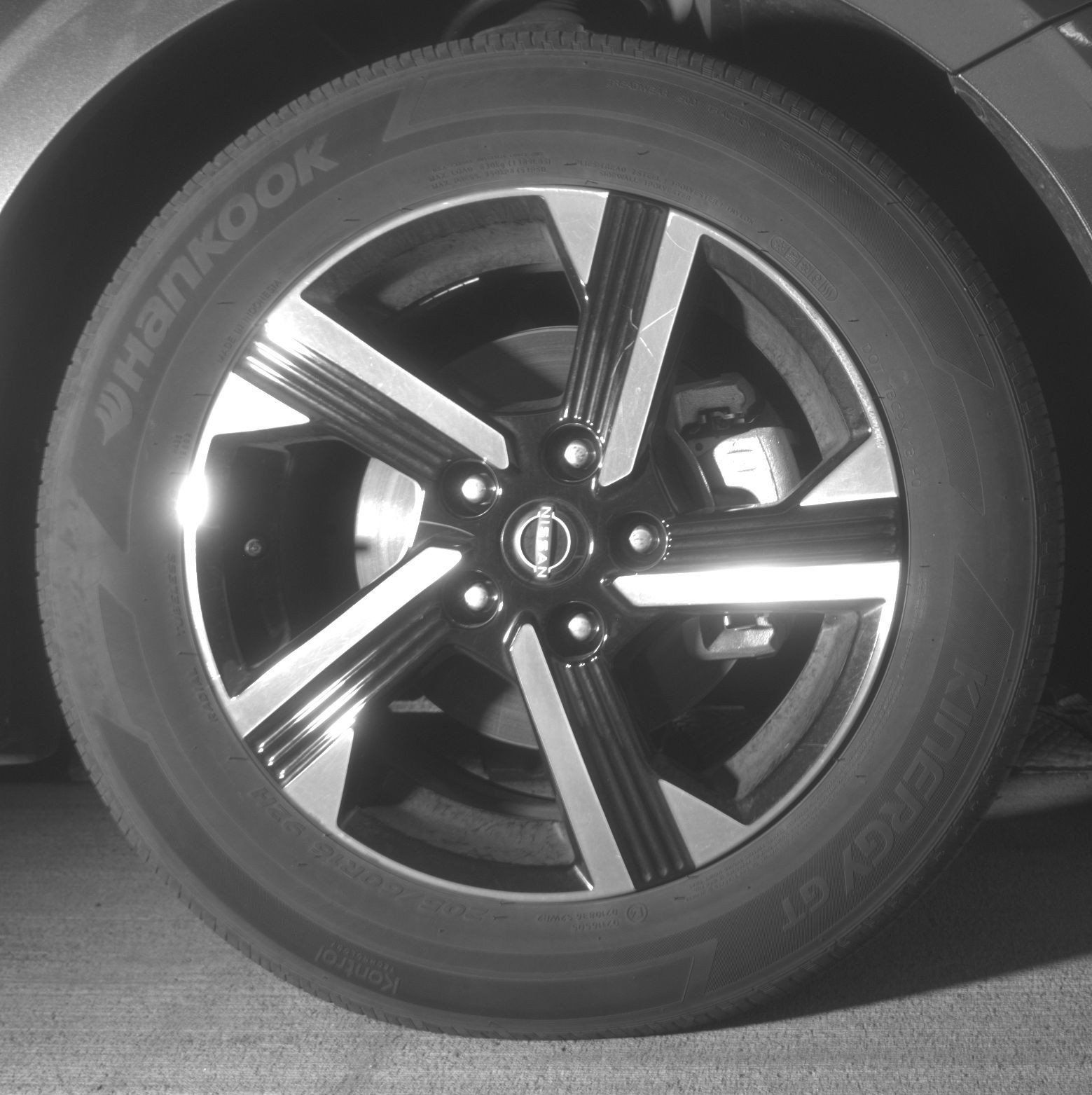 Used 2025 Nissan Sentra SV FWD image 15