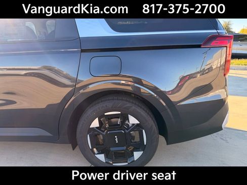 Certified 2026 Kia Carnival EX FWD image 9