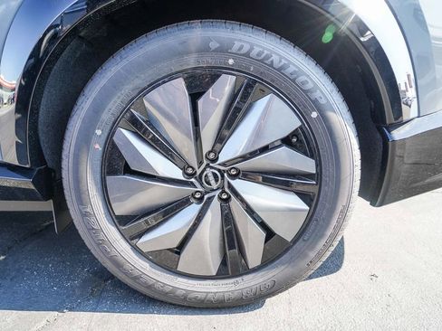 New 2025 Nissan Ariya Platinum image 12