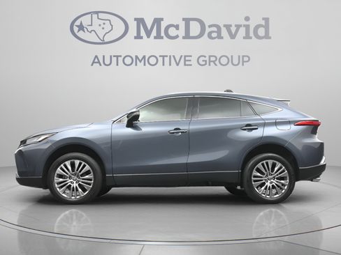 Used 2022 Toyota Venza XLE AWD/4WD image 27