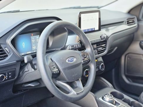 Used 2025 Ford Escape Active AWD/4WD image 12