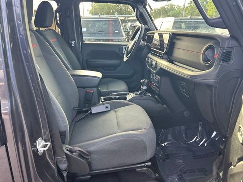 Used 2024 Jeep Wrangler Unlimited Rubicon AWD/4WD image 24