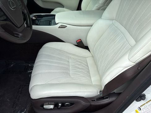 Used 2018 Lexus LS 500 image 34