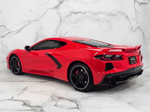 Used 2023 Chevrolet Corvette Stingray Coupe w/ Z51 Performance Package RWD image 9