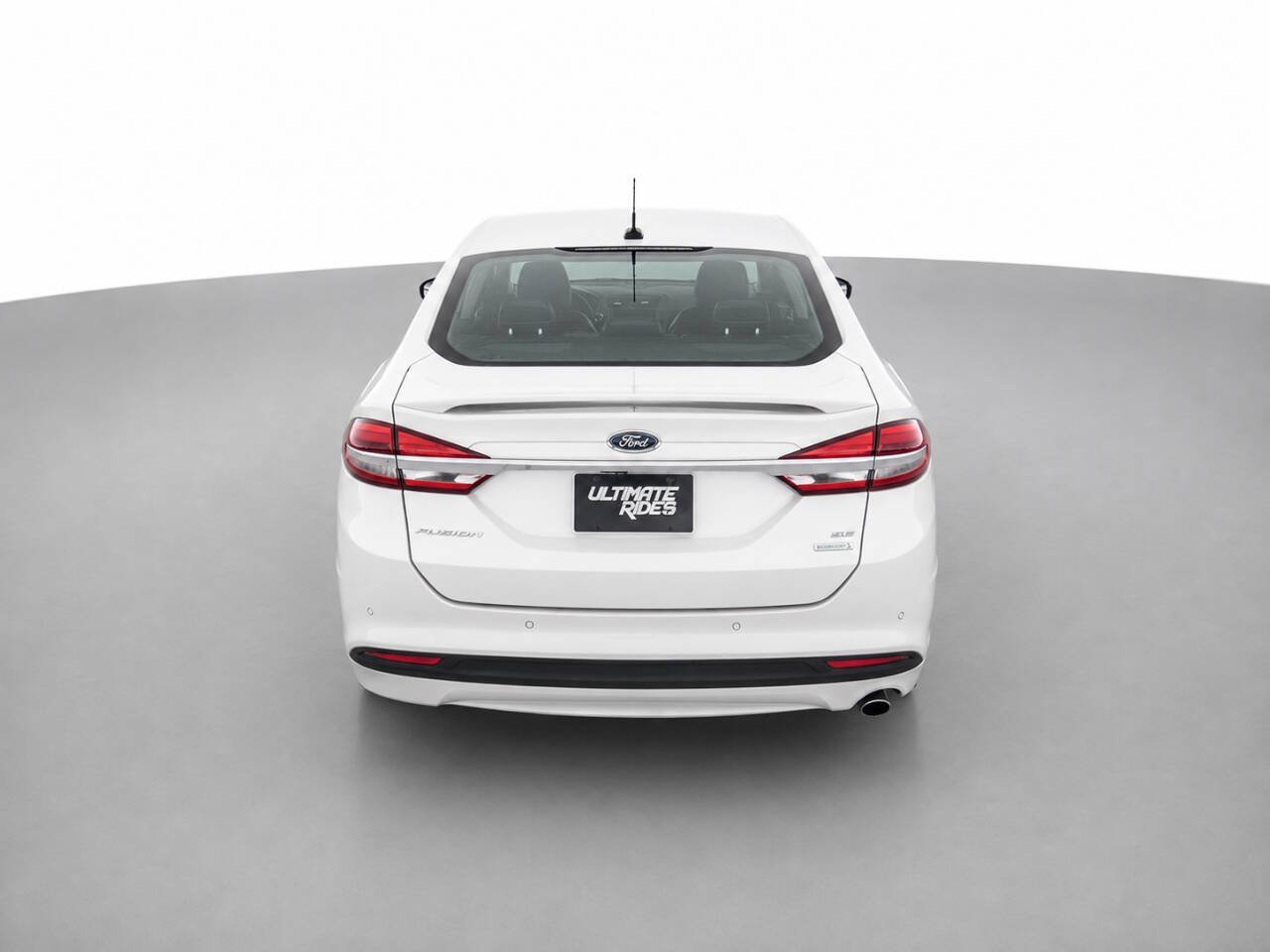 Used 2018 Ford Fusion SE w/ Equipment Group 201A FWD image 6