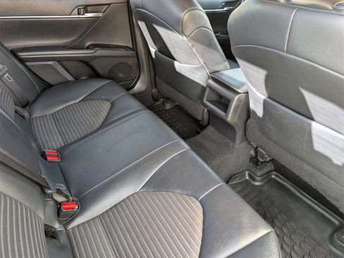 Used 2019 Toyota Camry SE image 20