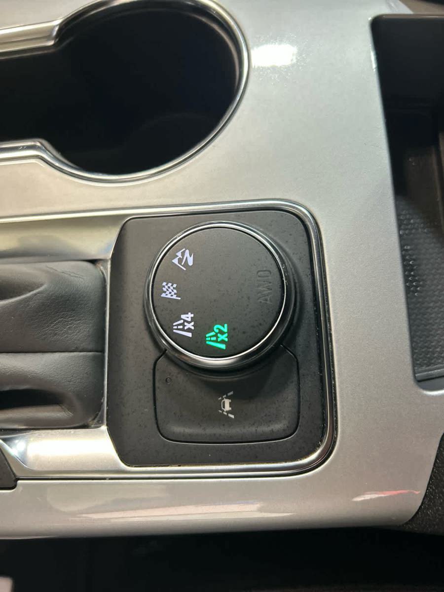Used 2025 Chevrolet Blazer LT AWD/4WD image 7