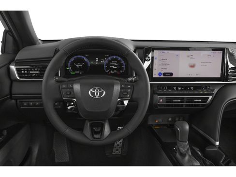 Used 2025 Toyota Camry XSE image 4