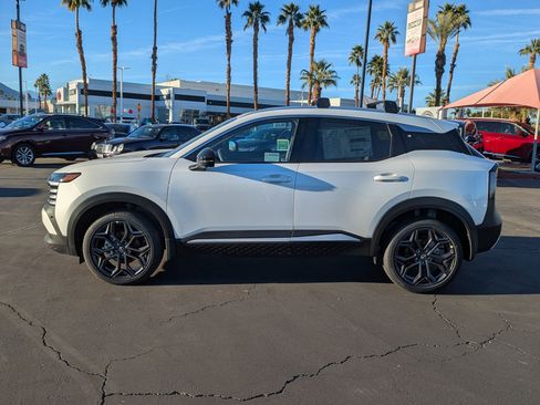 New 2026 Nissan Kicks SR FWD image 3