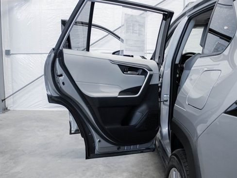 Used 2019 Toyota RAV4 XLE Premium w/ All Weather Liner Package image 18