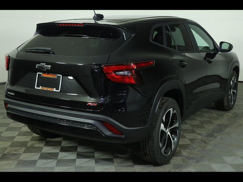 New 2026 Chevrolet Trax RS image 12