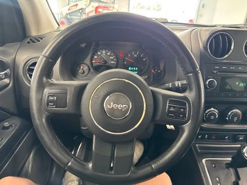 Used 2011 Jeep Compass Latitude AWD/4WD image 27