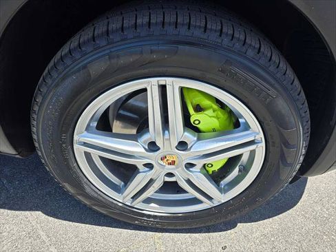 Used 2016 Porsche Cayenne S AWD/4WD image 9