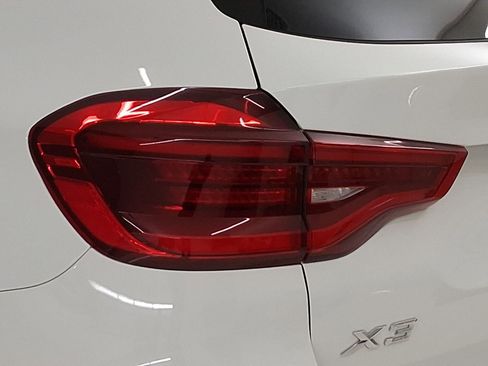Used 2021 BMW X3 xDrive30e w/ Convenience Package image 11