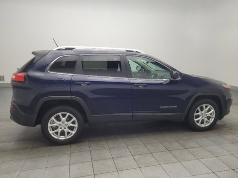 Used 2014 Jeep Cherokee Latitude w/ Cold Weather Group FWD image 10