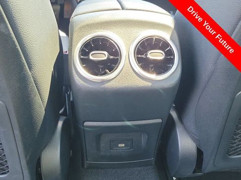 Used 2025 Mercedes-Benz CLA 250 image 25