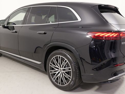Used 2023 Mercedes-Benz EQS 580 4MATIC SUV image 14