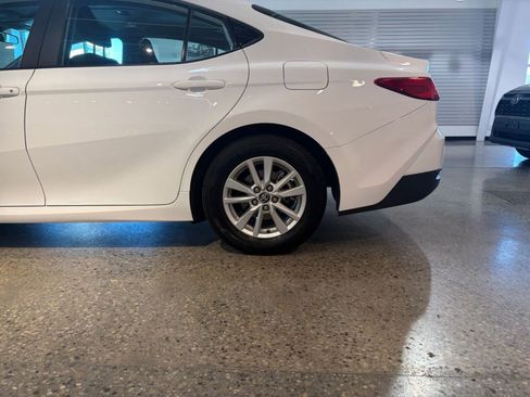 Used 2025 Toyota Camry LE image 29