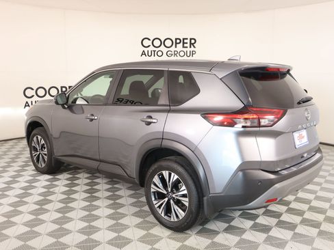 Used 2022 Nissan Rogue SV FWD image 21