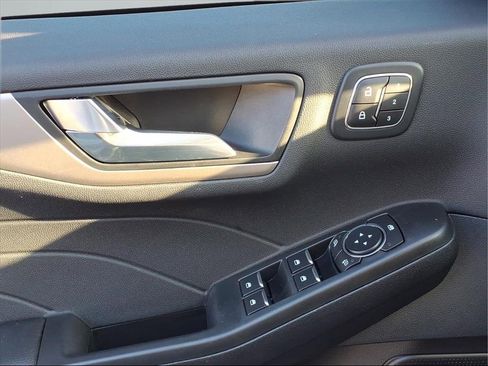 Used 2022 Ford Escape SEL w/ Technology Package image 16