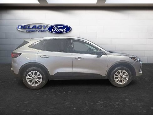 Used 2023 Ford Escape Active AWD/4WD image 9