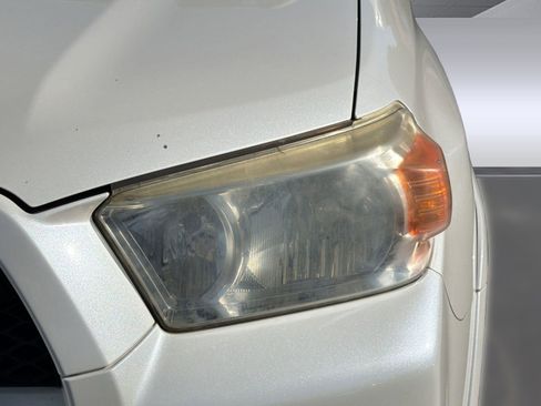 Used 2010 Toyota 4Runner Limited image 10