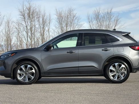 Used 2024 Ford Escape Platinum image 5